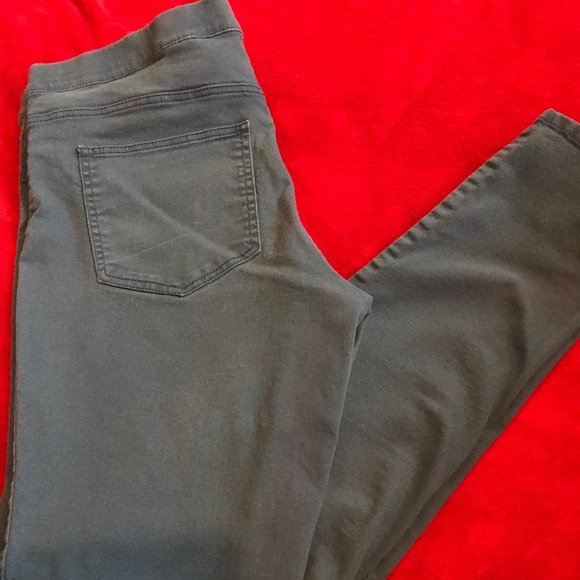 H&M Denim - Beautiful royal blue jeggings